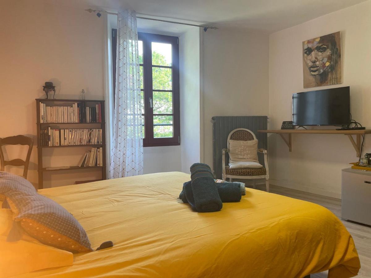 La Mascotte Bed & Breakfast Largentiere Bagian luar foto